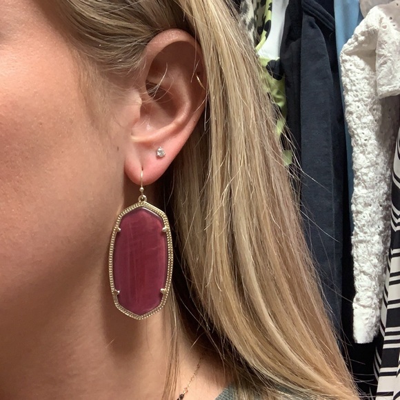 Kendra Scott Danielle Earrings - Picture 2 of 2
